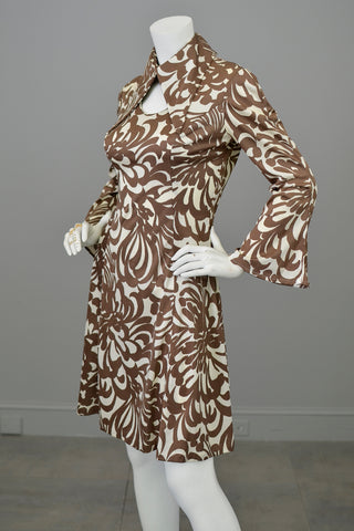 1970s Atomic Swirly Retro Print Angel Sleeve Disco Dress | Keyhole 70s Dress