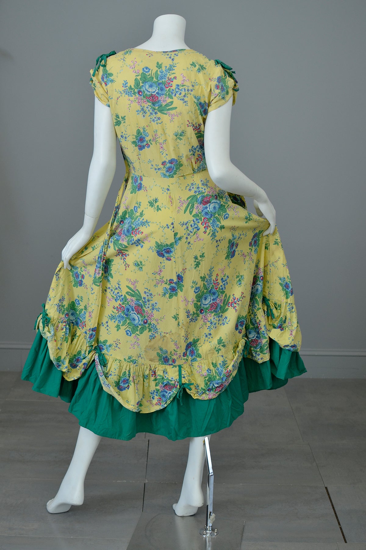 1930s Yellow Floral Rose Print Cottagecore Peasant Dress | Issues