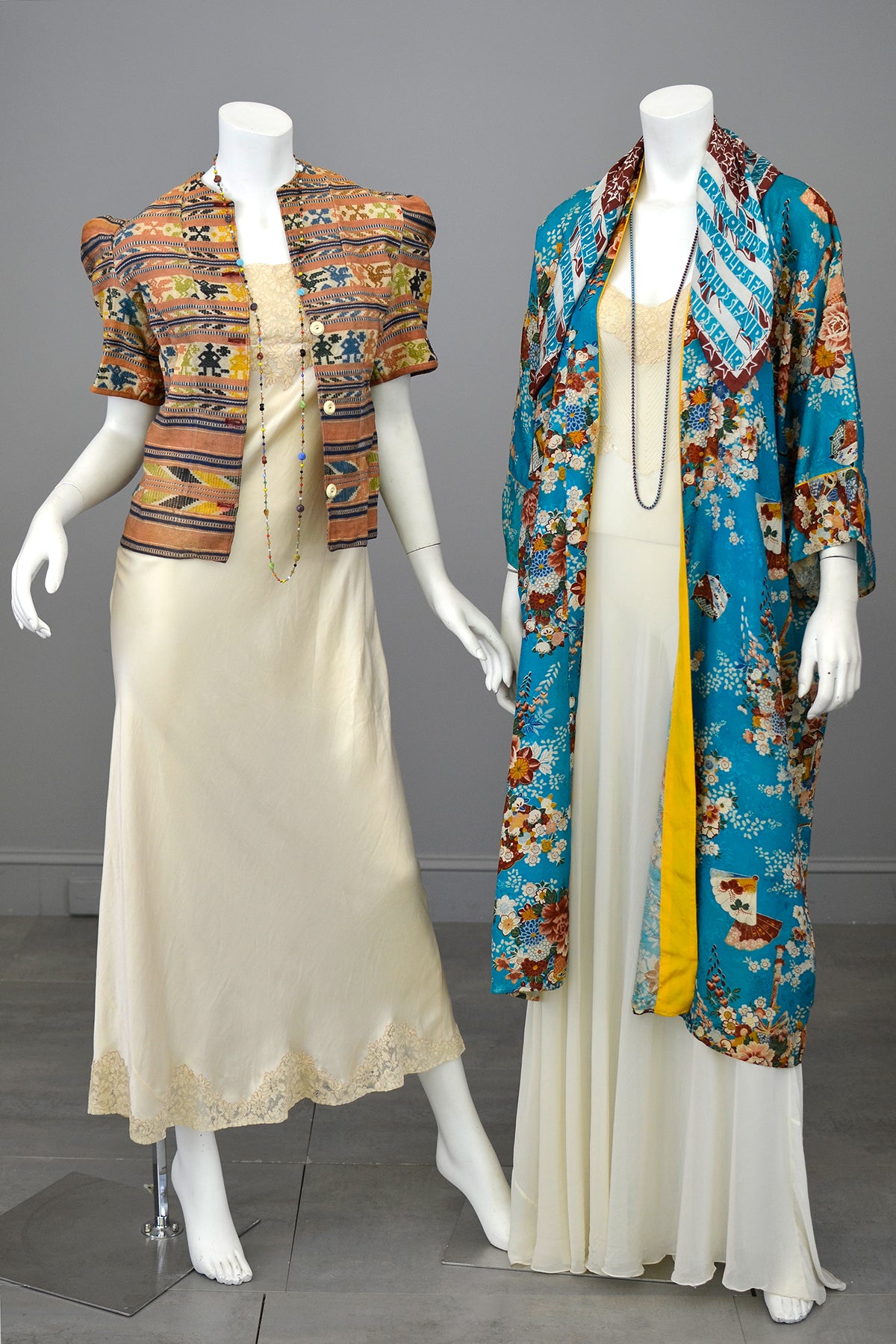 1930s Bias Cut Lace Trim Elegant Hollywood Glam Negligee Gown