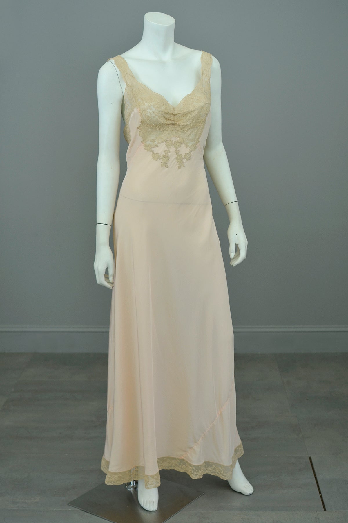 1930s Pure Peach Silk with Ecru Lace Bodice Hollywood Glam Slip Dress Gown