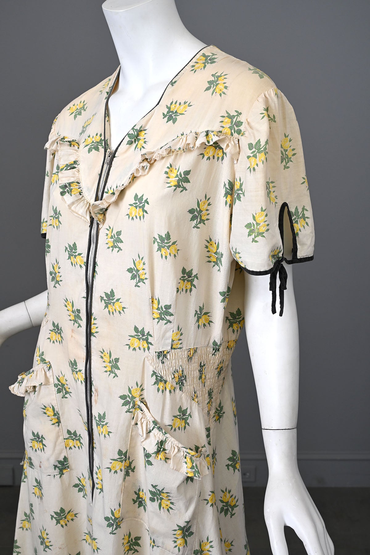 1930s Zip Front Rose Print House Dress