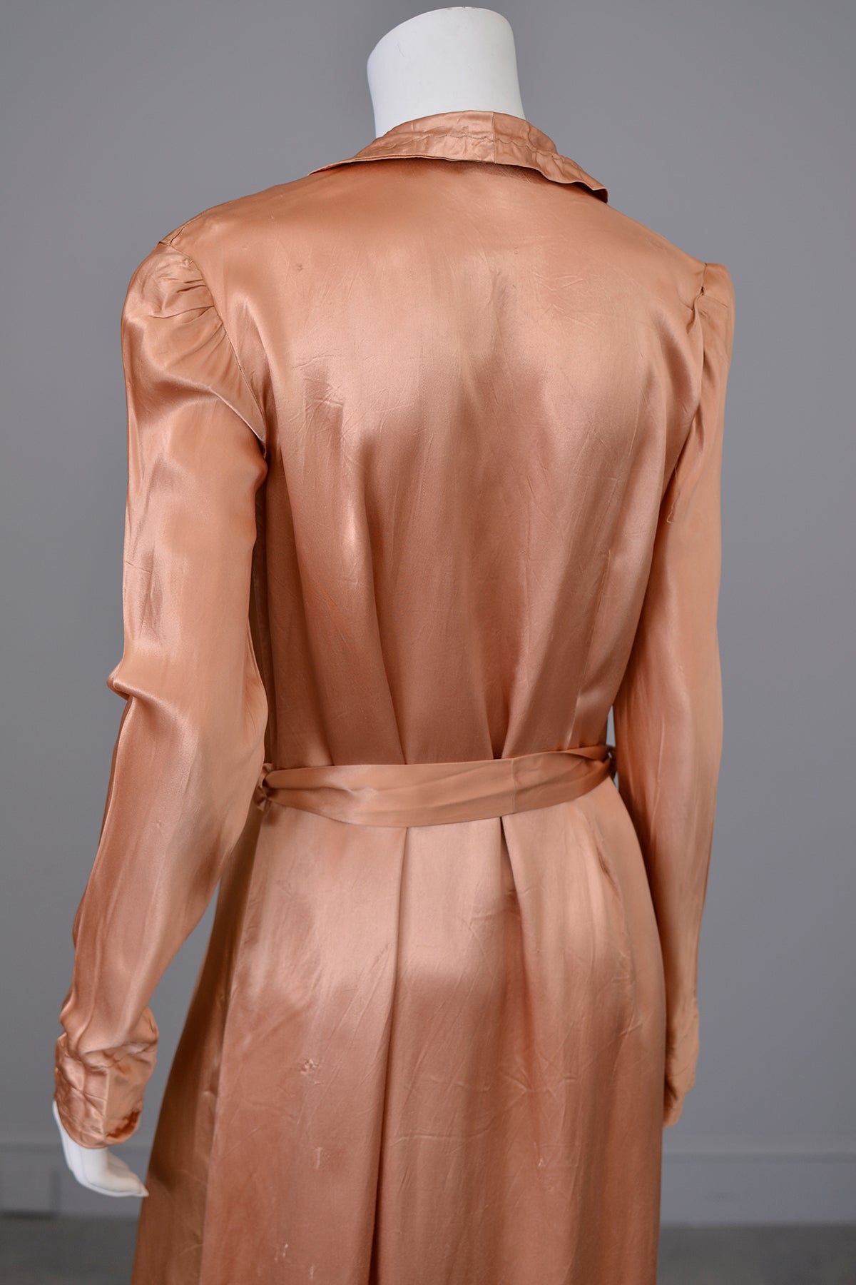 1940s Copper Satin Lounging Robe | VintageVirtuosa
