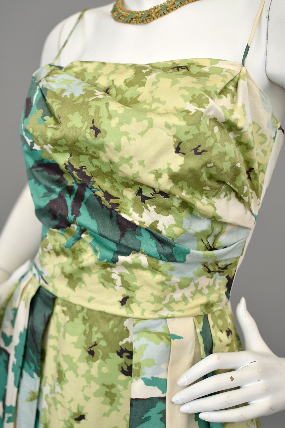 1950s 60s Water Color Hydrangea Floral Print Party Dress with Draped B | VintageVirtuosa 1950s 60s Water Color Hydrangea Floral Print Party Dress with Draped B | VintageVirtuosa