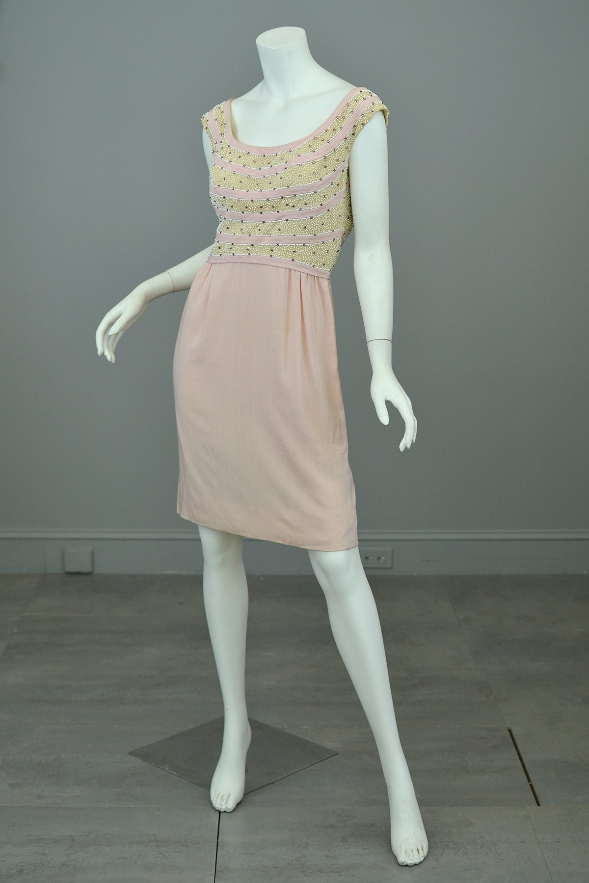 1960s Pale Pink Beaded Short Cocktail Dress | VintageVirtuosa 1960s Pale Pink Beaded Short Cocktail Dress | VintageVirtuosa