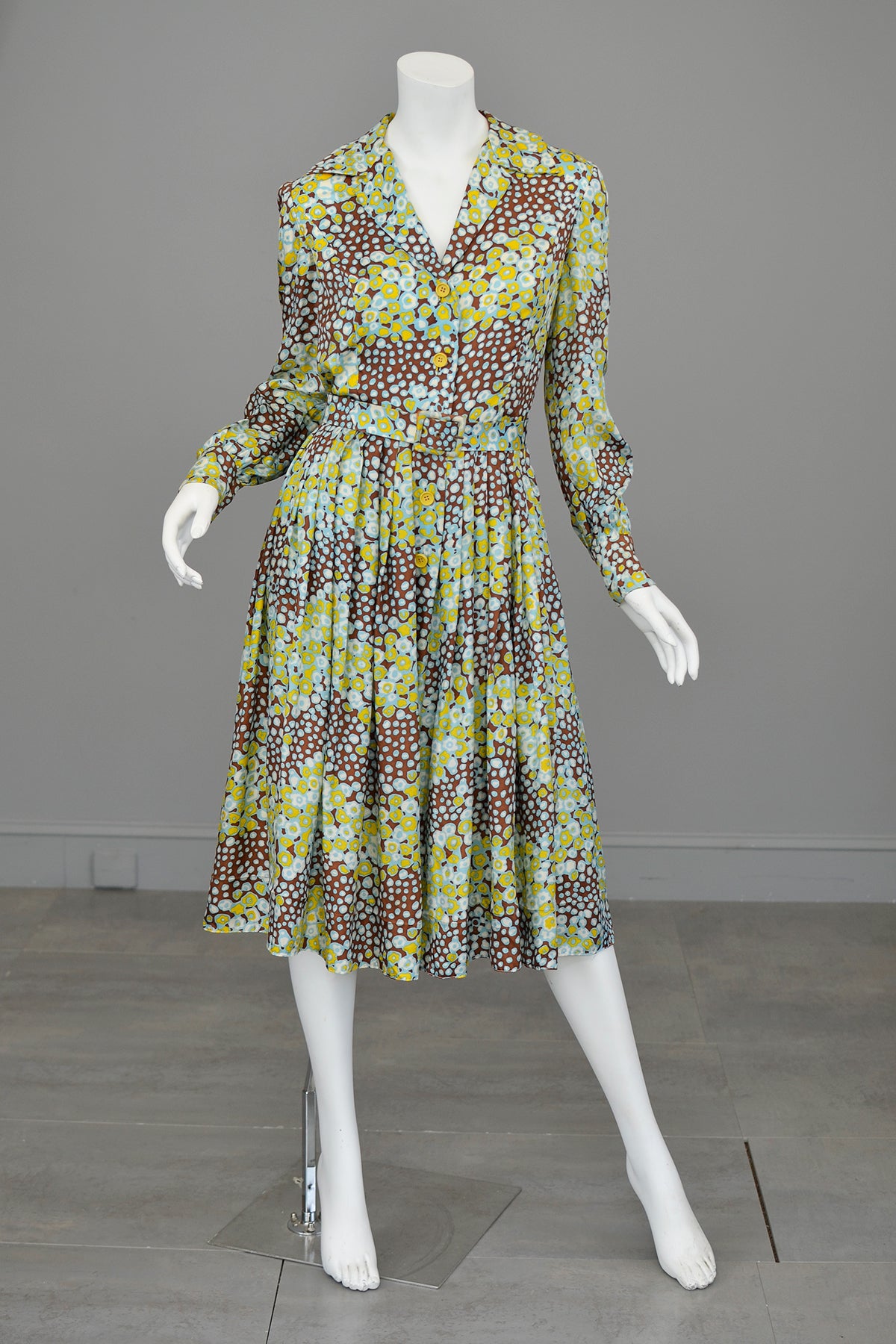1960s Atomic Bubbles Polka Dot Novelty Print Shirtwaist Dress | VintageVirtuosa 1960s Atomic Bubbles Polka Dot Novelty Print Shirtwaist Dress | VintageVirtuosa