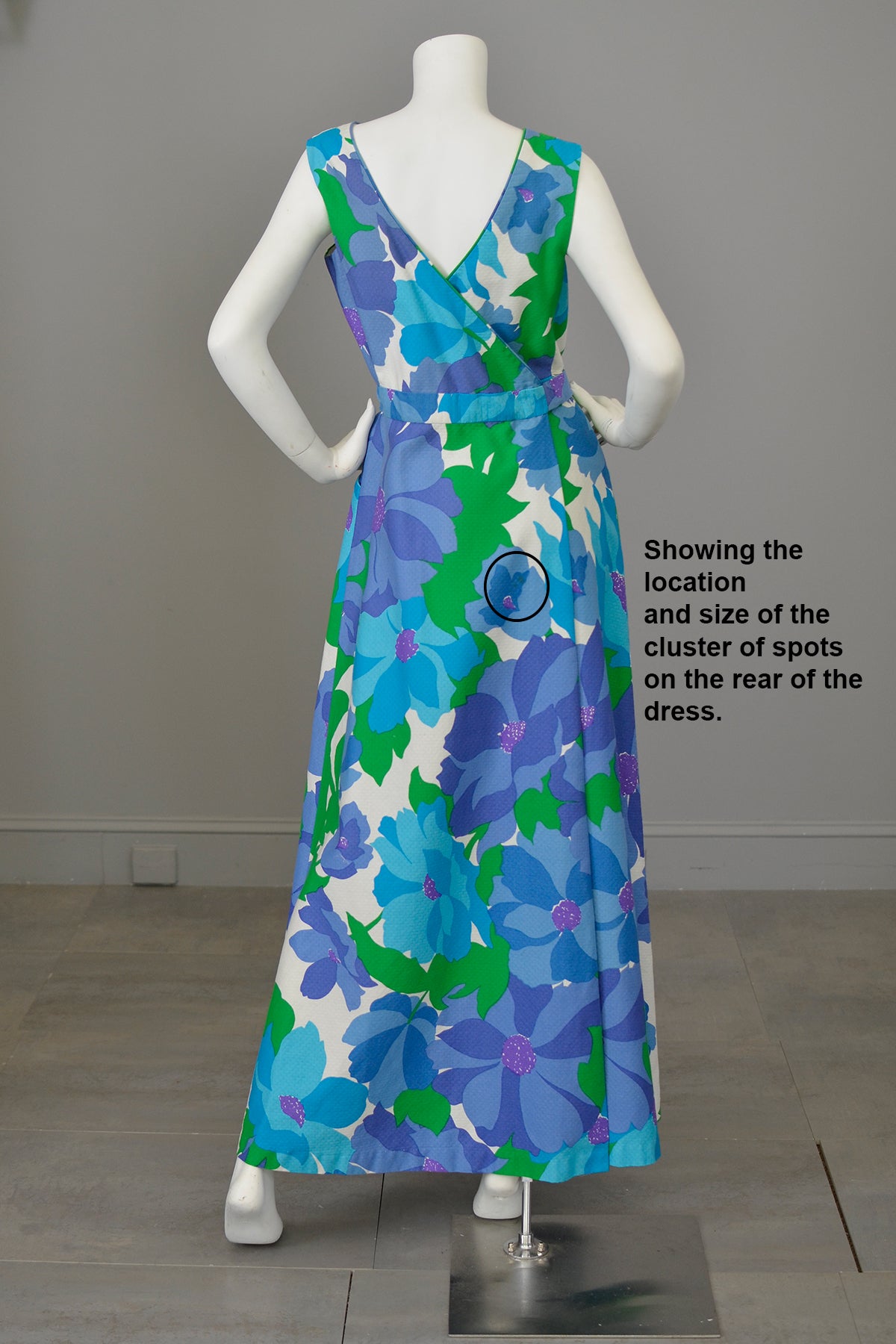 1970s Malia Honolulu Purple Blue Green Hawaiian Floral Print Wrap Arou | VintageVirtuosa 1970s Malia Honolulu Purple Blue Green Hawaiian Floral Print Wrap Arou | VintageVirtuosa