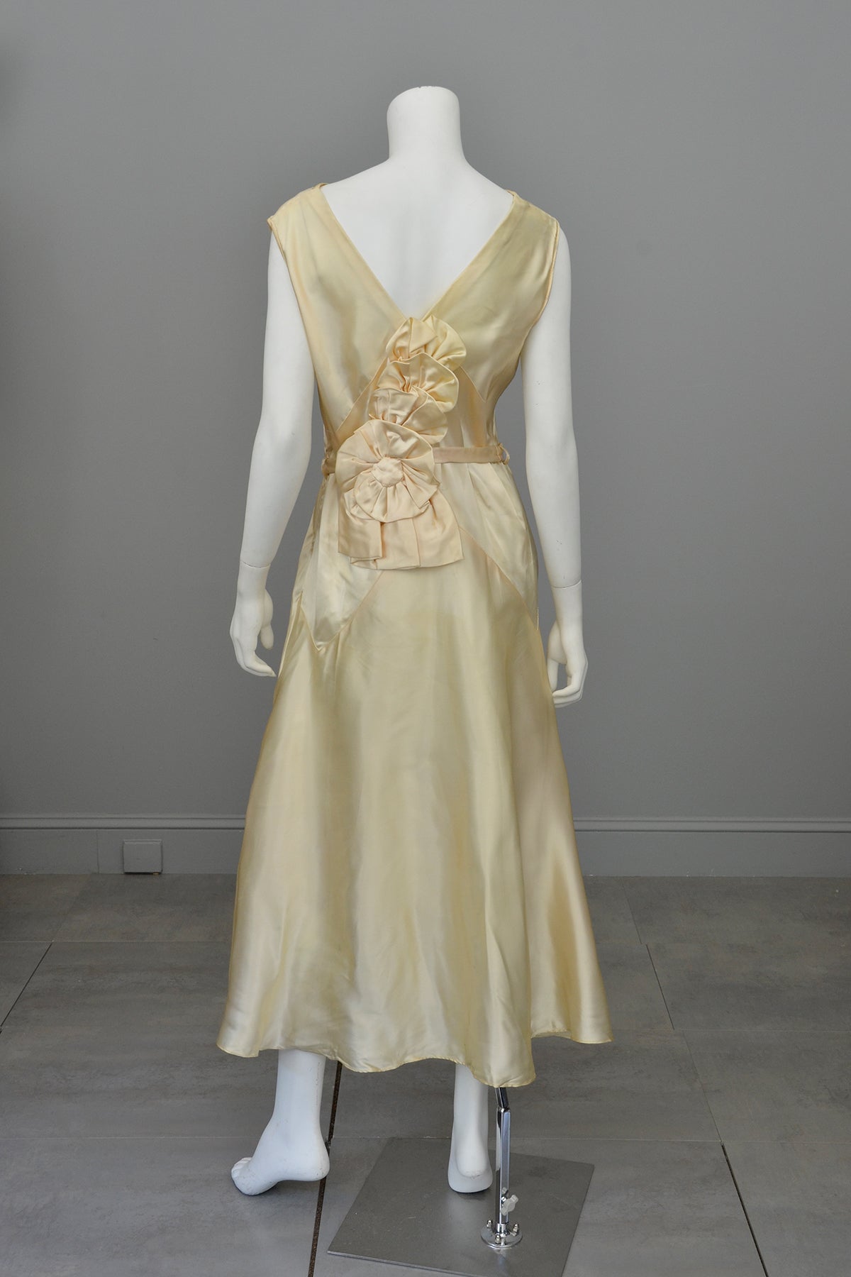 1920s 30s Cream Satin Florette Swag Dress | VintageVirtuosa 1920s 30s Cream Satin Florette Swag Dress | VintageVirtuosa