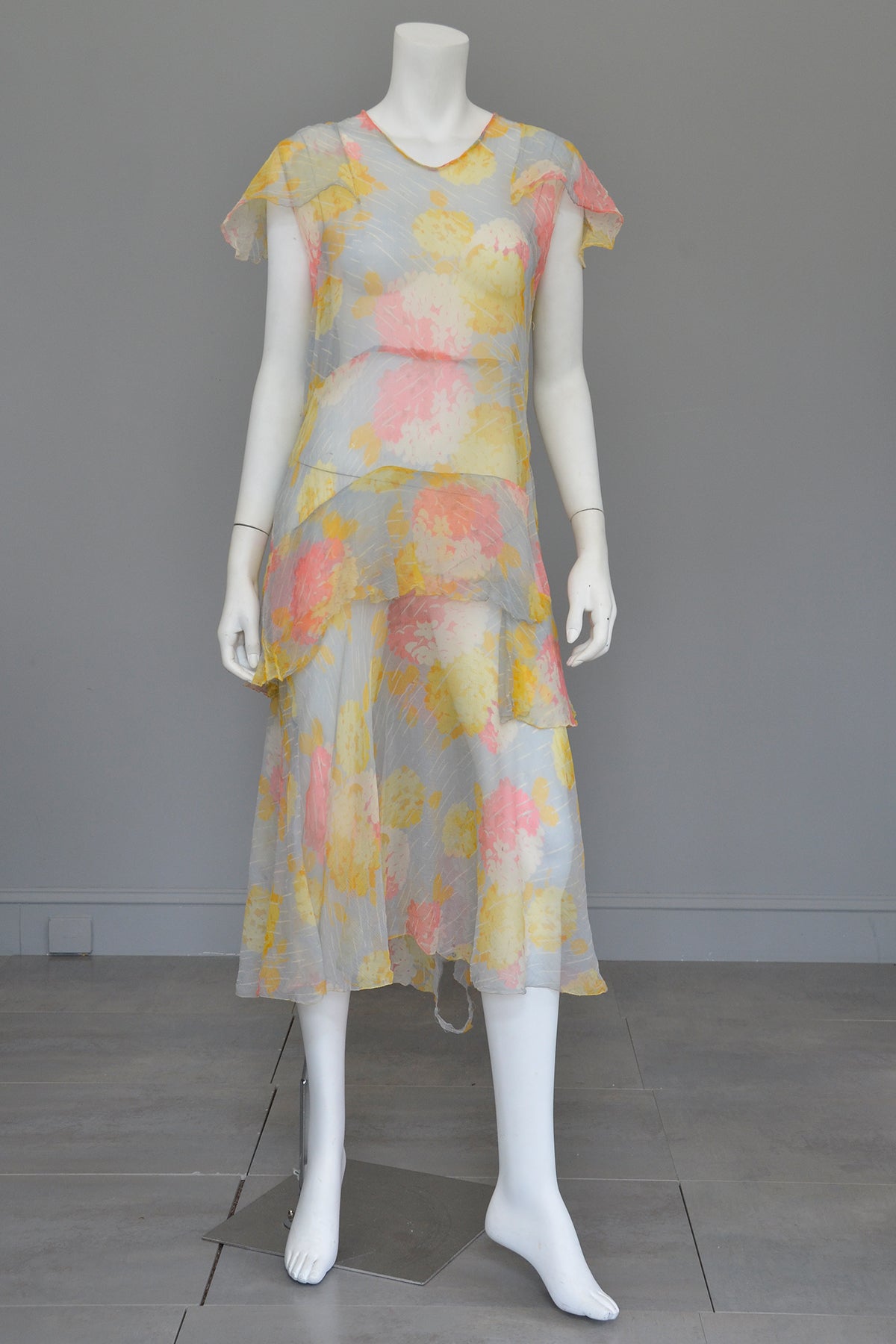 1920s 30s Pastel Floral Print Chiffon Jazz Age Flapper Dress TLC | VintageVirtuosa 1920s 30s Pastel Floral Print Chiffon Jazz Age Flapper Dress TLC | VintageVirtuosa