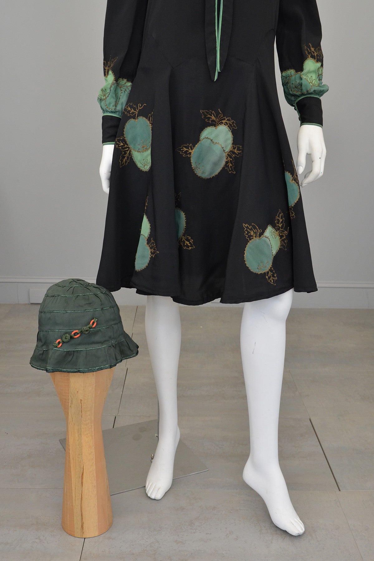 1920s Charcoal Crepe w Green Apple Appliqus Gold Thread Flapper Dress | VintageVirtuosa 1920s Charcoal Crepe w Green Apple Appliqus Gold Thread Flapper Dress | VintageVirtuosa