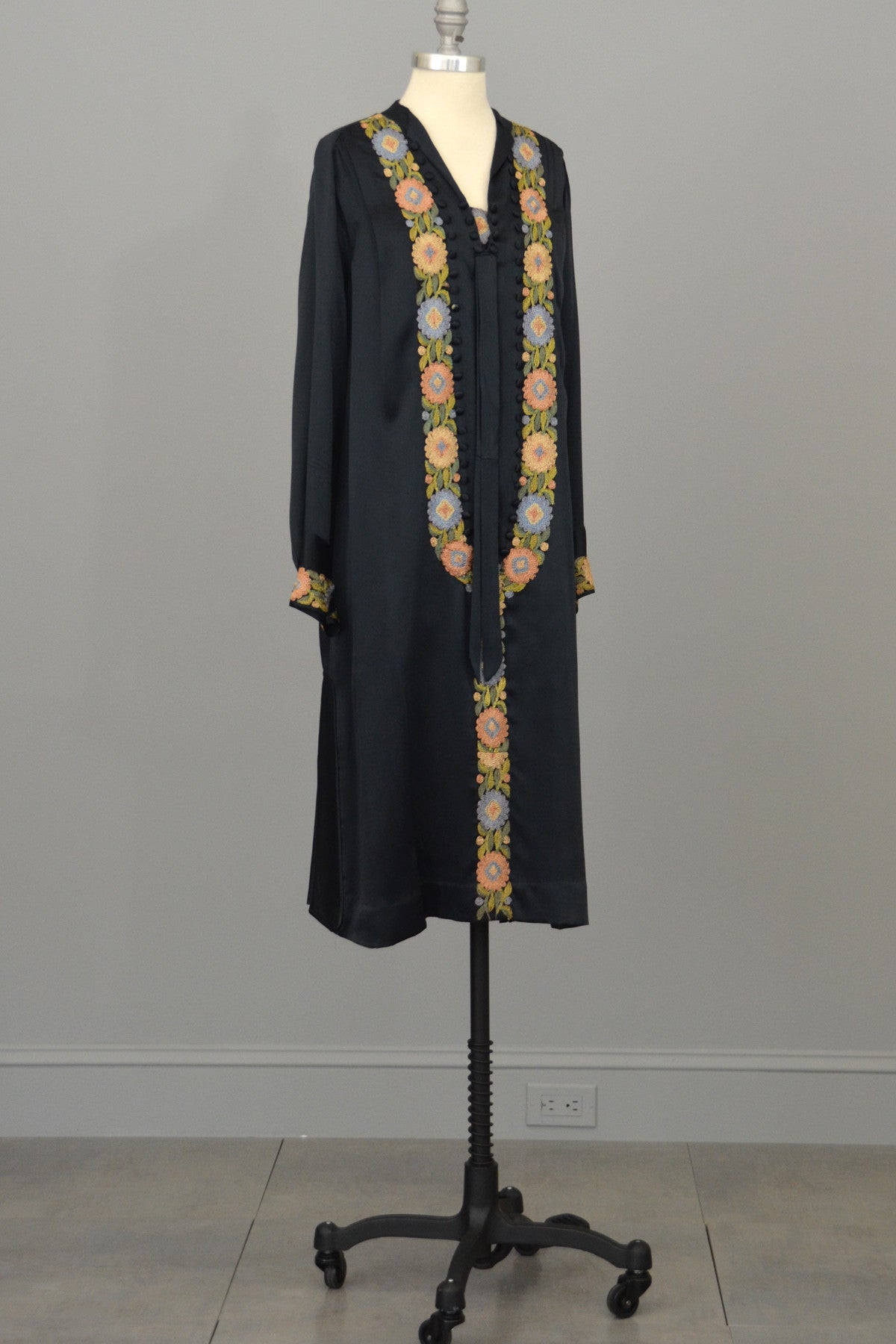 1920s embroidered dress 1920s party dress in grey with floral embroidery