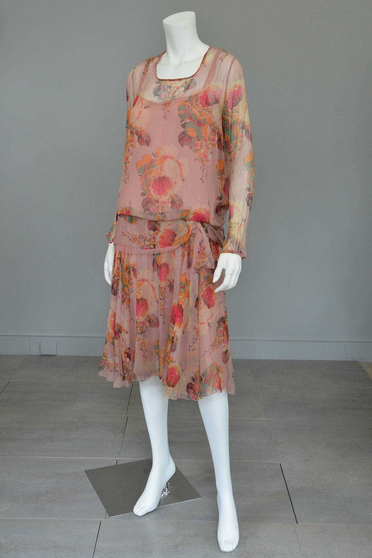 1920s Pink Floral Chiffon Flapper Dress needs TLC 1920s Pink Floral Chiffon Flapper Dress needs TLC