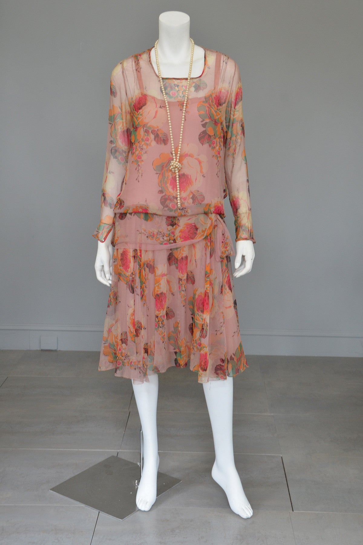1920s Pink Floral Chiffon Flapper Dress needs TLC | VintageVirtuosa 1920s Pink Floral Chiffon Flapper Dress needs TLC | VintageVirtuosa