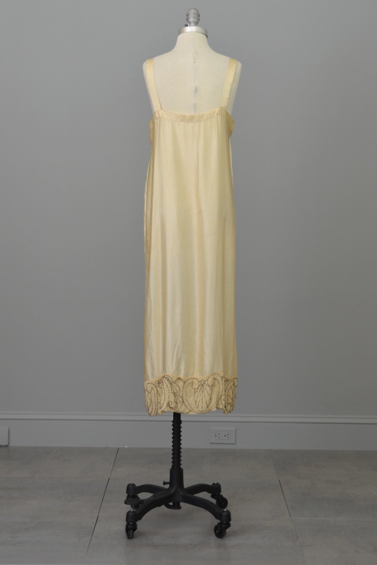 Authentic 1920s Cream Silk Beaded Two Piece Flapper Wedding Dress Tunic