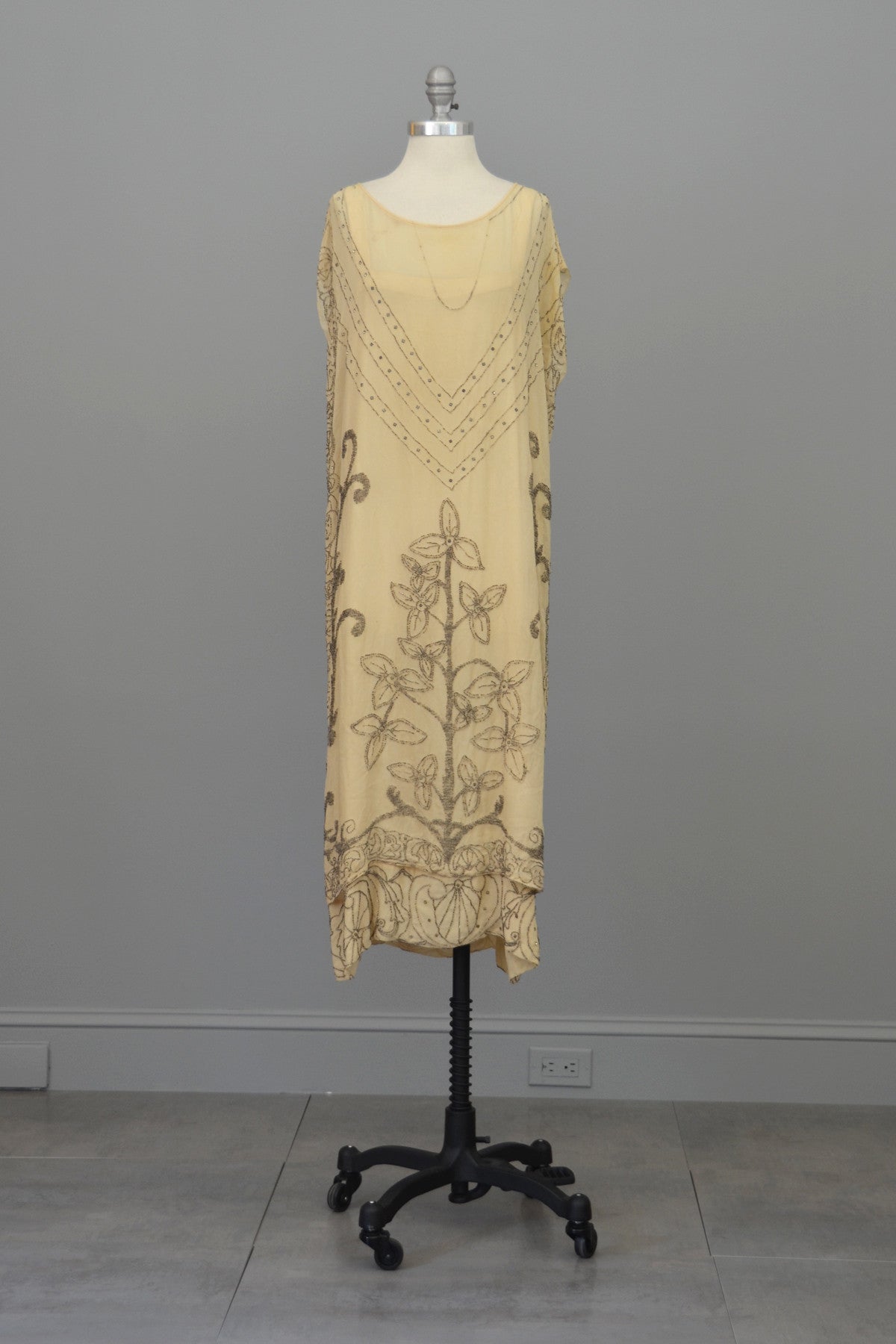Authentic 1920s Cream Silk Beaded Two Piece Flapper Wedding Dress Tunic