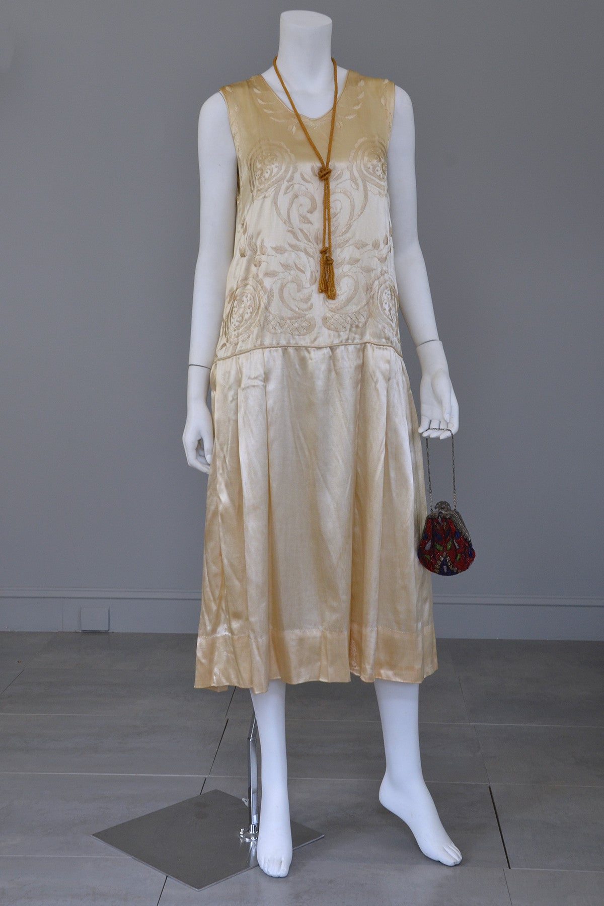 1920s Embroidered Satin Vintage Flapper Wedding Dress | VintageVirtuosa 1920s Embroidered Satin Vintage Flapper Wedding Dress | VintageVirtuosa