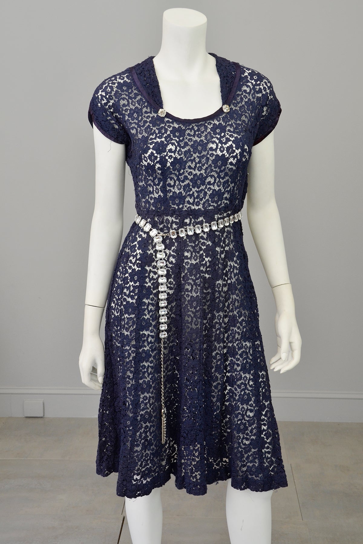 1940s Navy Blue Embroidered Lace Dress | VintageVirtuosa 1940s Navy Blue Embroidered Lace Dress | VintageVirtuosa