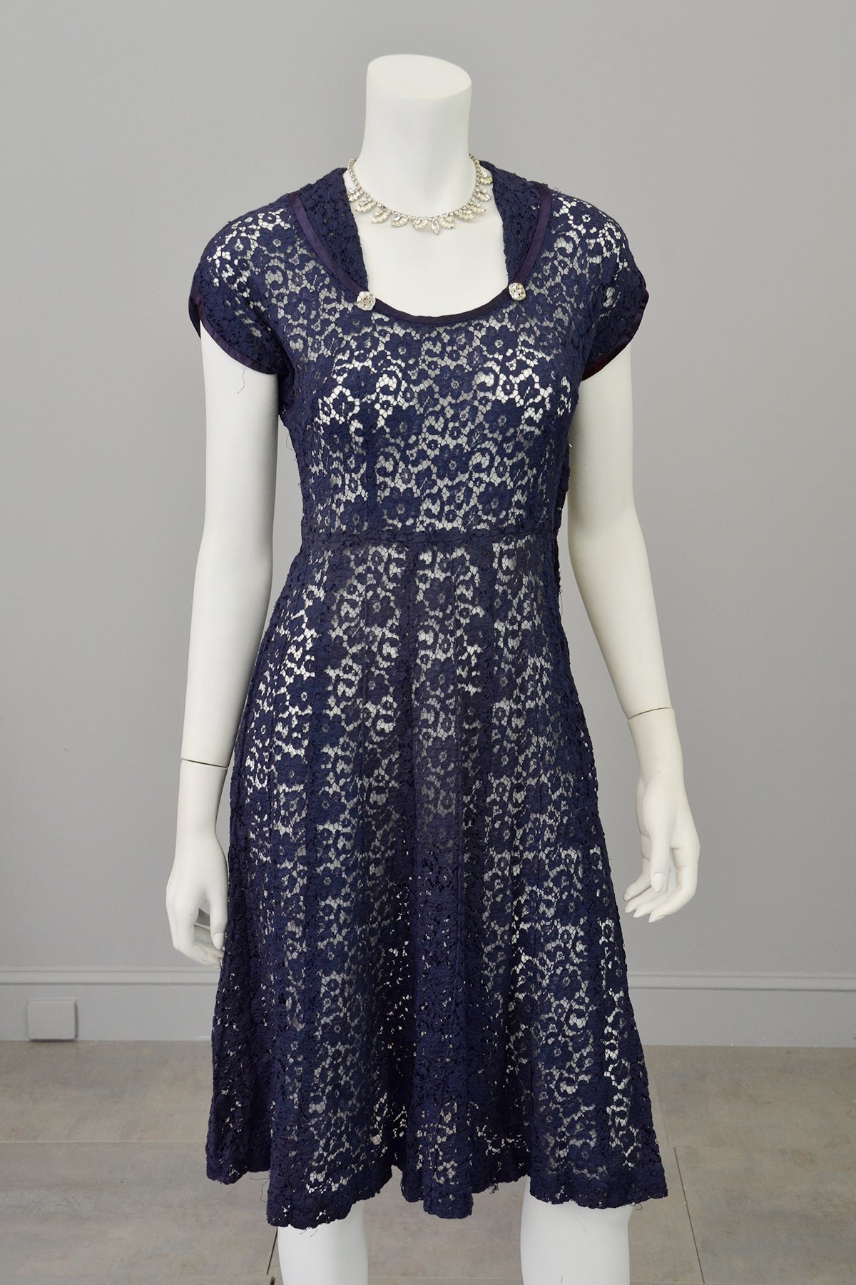 1940s Navy Blue Embroidered Lace Dress | VintageVirtuosa 1940s Navy Blue Embroidered Lace Dress | VintageVirtuosa