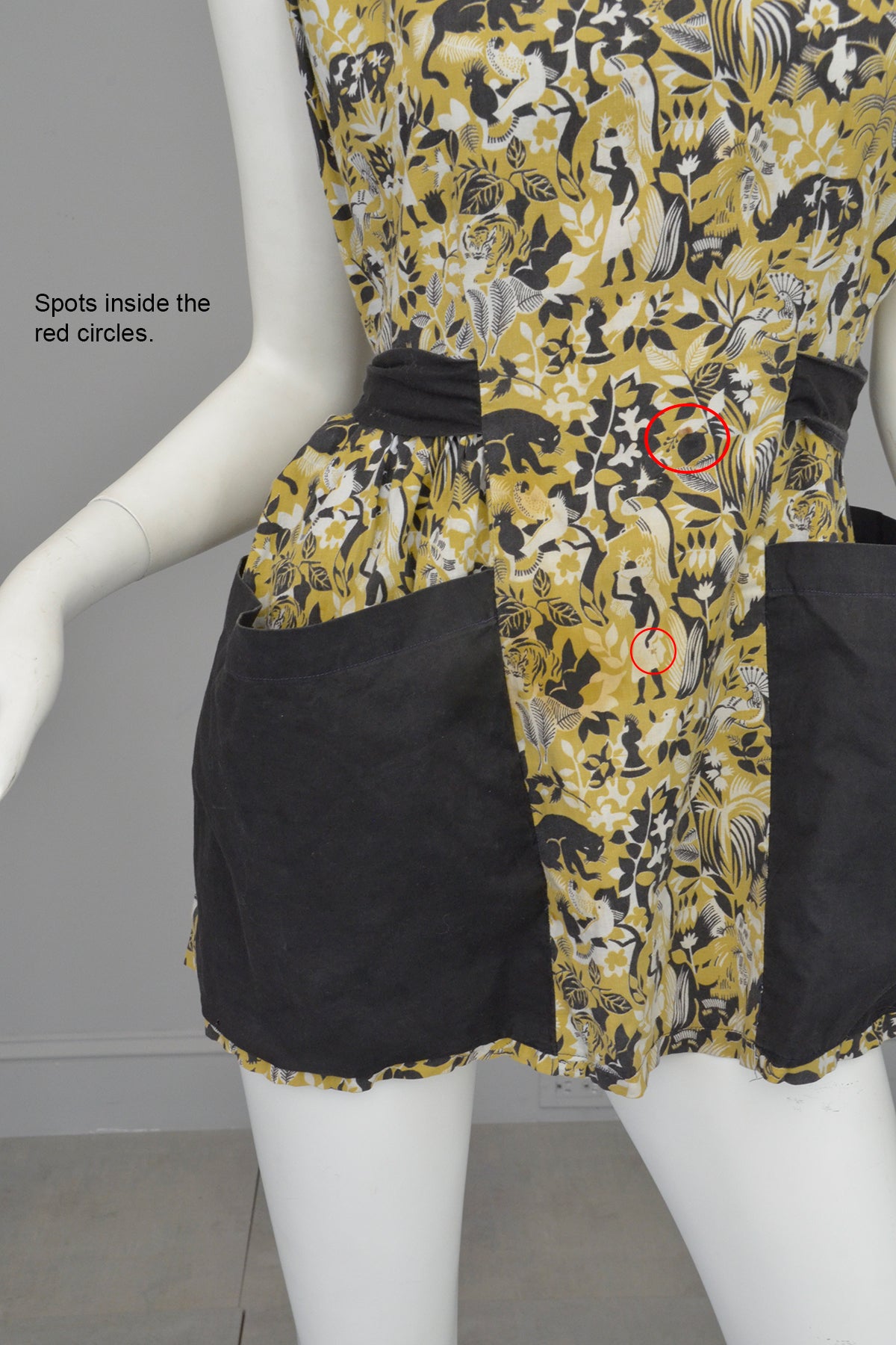 1940s Egyptian Revival Novelty Print Smock with Huge Patch Pockets