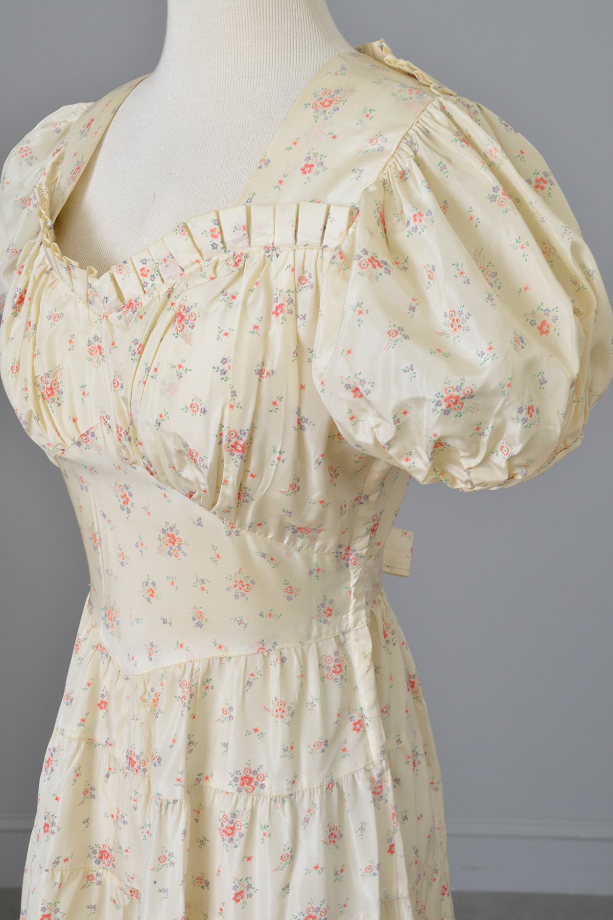 1930's Peasant Dress Tiny Flowers, Puff Sleeves, Full Tiered Skirt | Cottagecore Dress