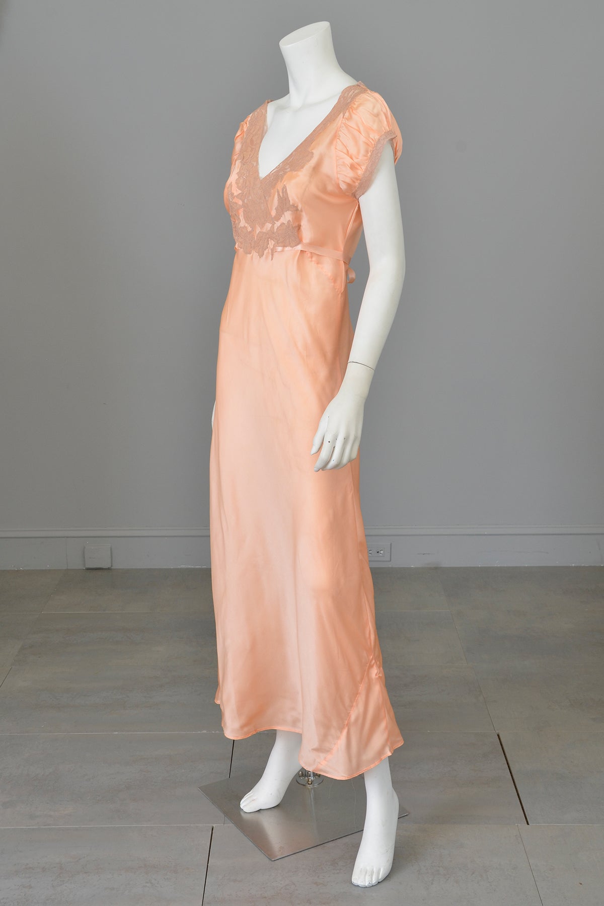 1930s Peach Negligee Nightgown -  As Is