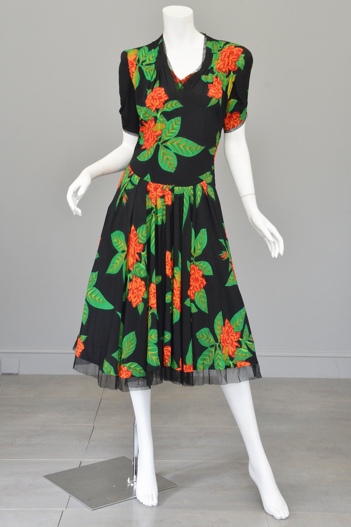 dress 1930s party Vintage 1940s Novelty Print Party Dress Tropical Print