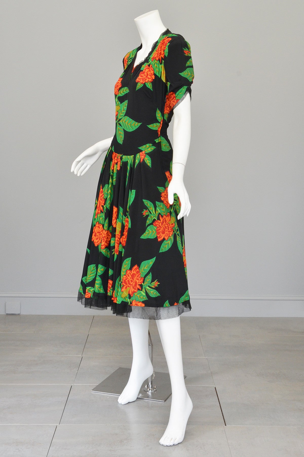Vintage 1940s Novelty Print Party Dress Tropical Print