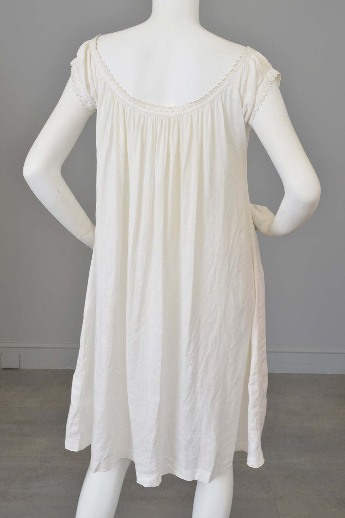 1930s White Linen/Flax Trapeze Peasant Nightie Dress | 1930s Peasant Style Dress