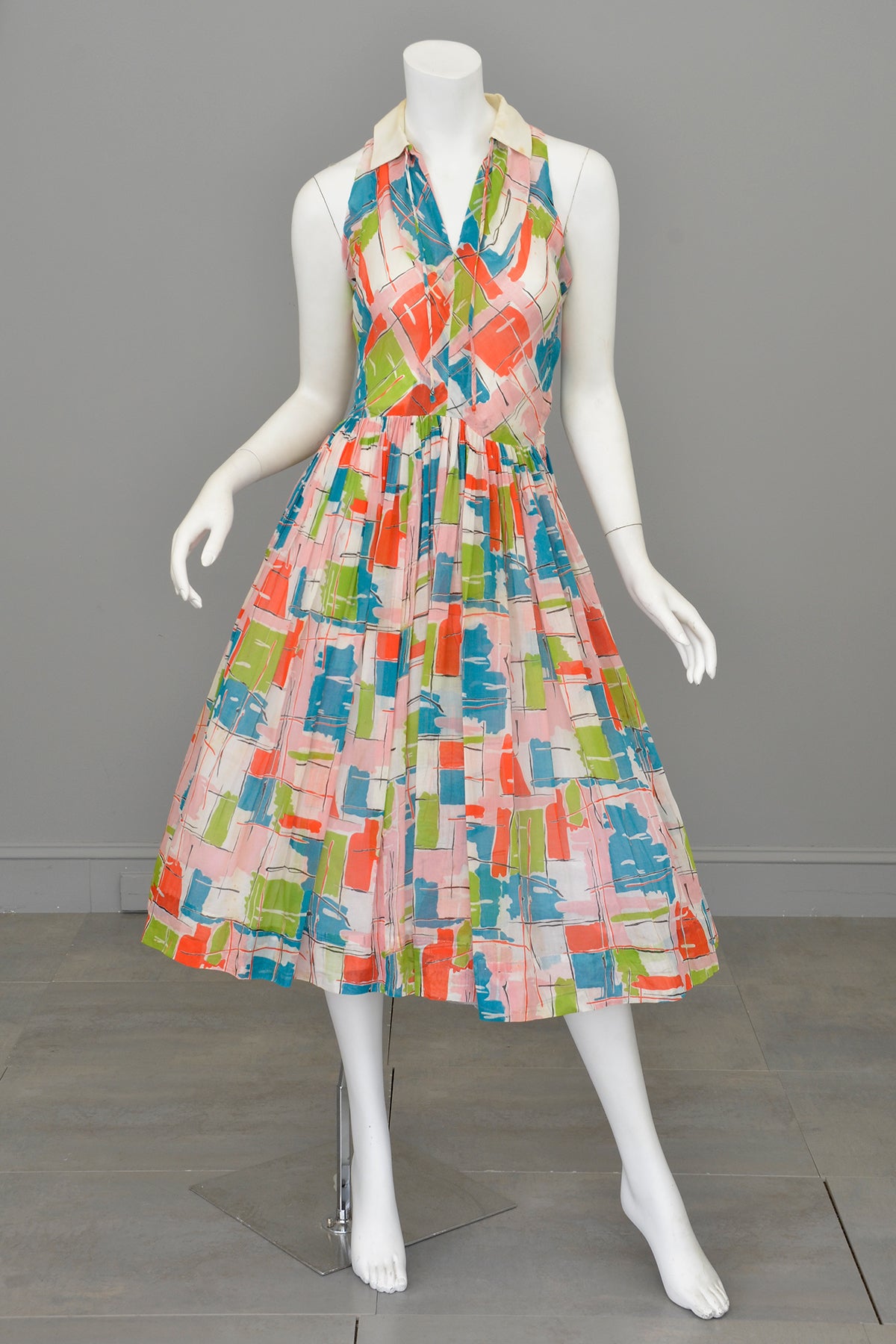 modern 50s dress 50s Vintage Inspired Summer Dress with Sleeves