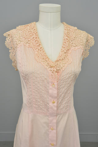 1940s 50s Light Pink Housedress with Crochet detail | 40s Dress | Size L