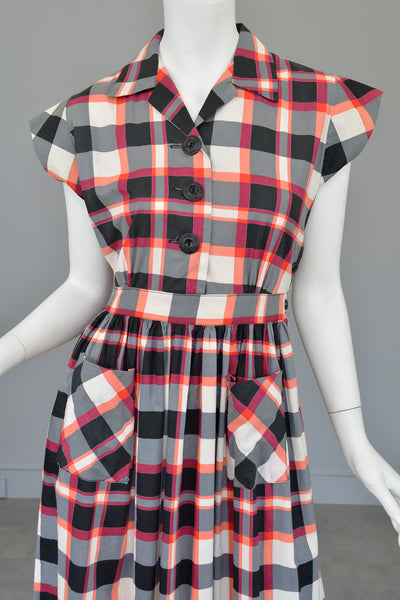 Late 1940s Early 50s Red White Black Plaid Dress Patch Pockets