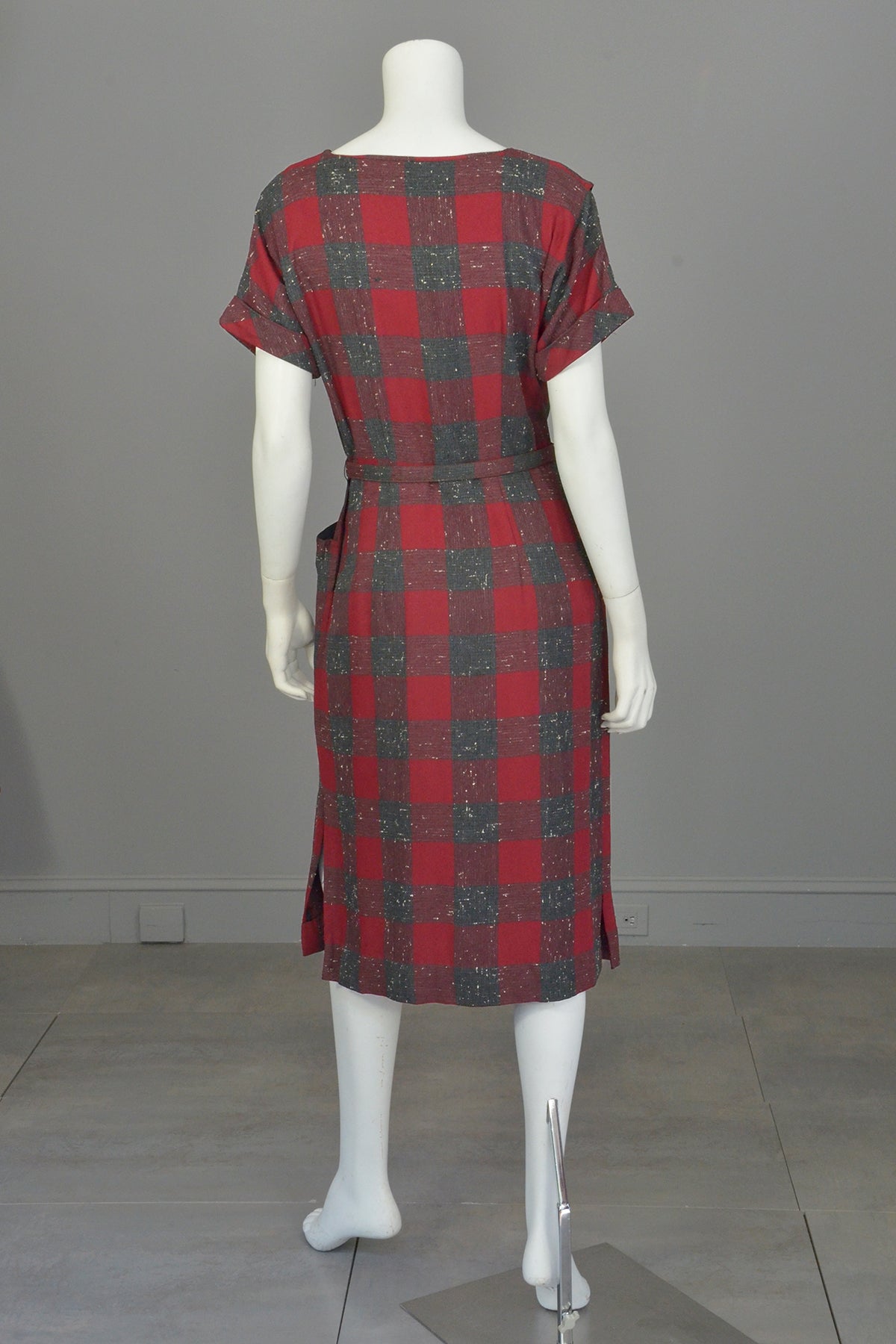 1940s 50s Red Wine Gray Plaid Wiggle Secretary Dress | VintageVirtuosa 1940s 50s Red Wine Gray Plaid Wiggle Secretary Dress | VintageVirtuosa