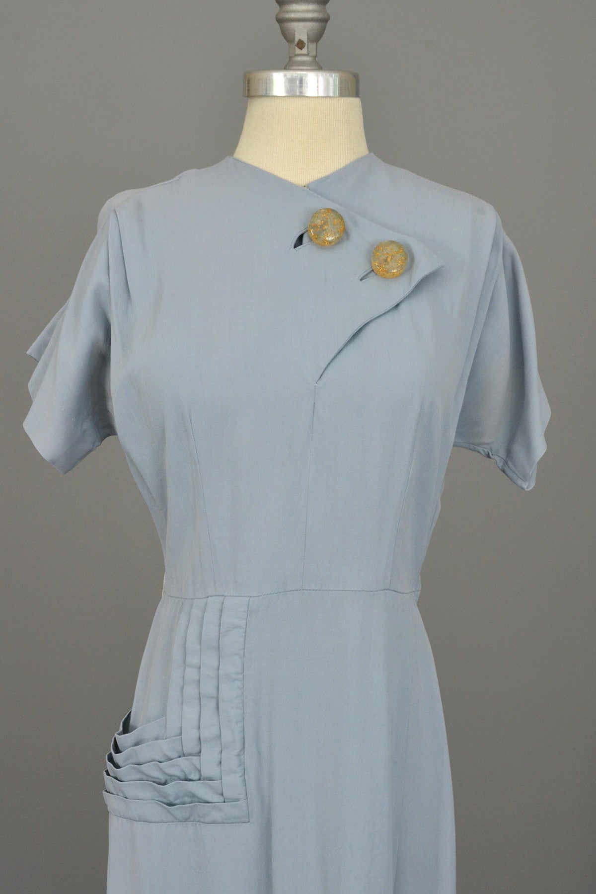 1940s Powder Blue Vintage Dress with Lucite Buttons and Pleated Pocket | VintageVirtuosa 1940s Powder Blue Vintage Dress with Lucite Buttons and Pleated Pocket | VintageVirtuosa
