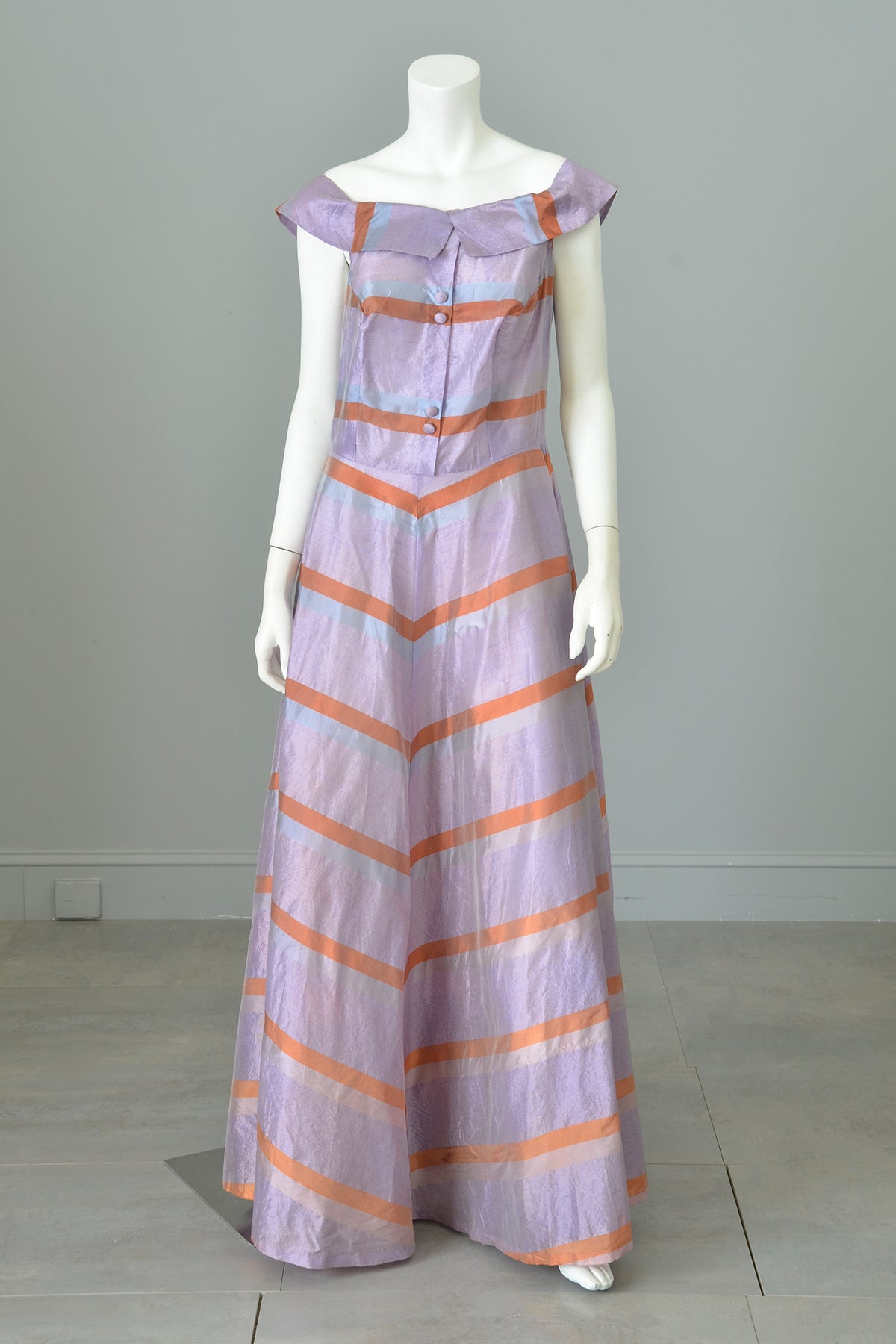 1940s 50s Lilac and Copper Metallic Chevron Jumper Style Gown | VintageVirtuosa 1940s 50s Lilac and Copper Metallic Chevron Jumper Style Gown | VintageVirtuosa
