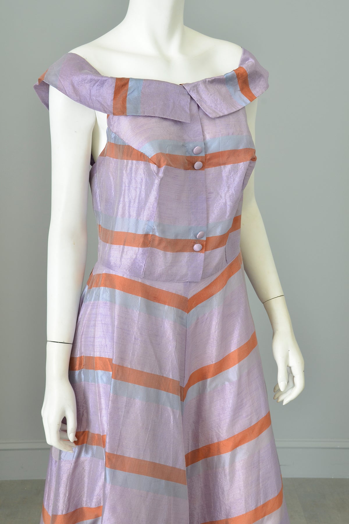 1940s 50s Lilac and Copper Metallic Chevron Jumper Style Gown | VintageVirtuosa 1940s 50s Lilac and Copper Metallic Chevron Jumper Style Gown | VintageVirtuosa