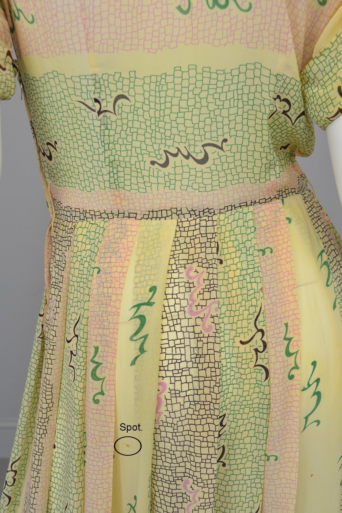 1940s Sketchy Novelty Print Spring Dress