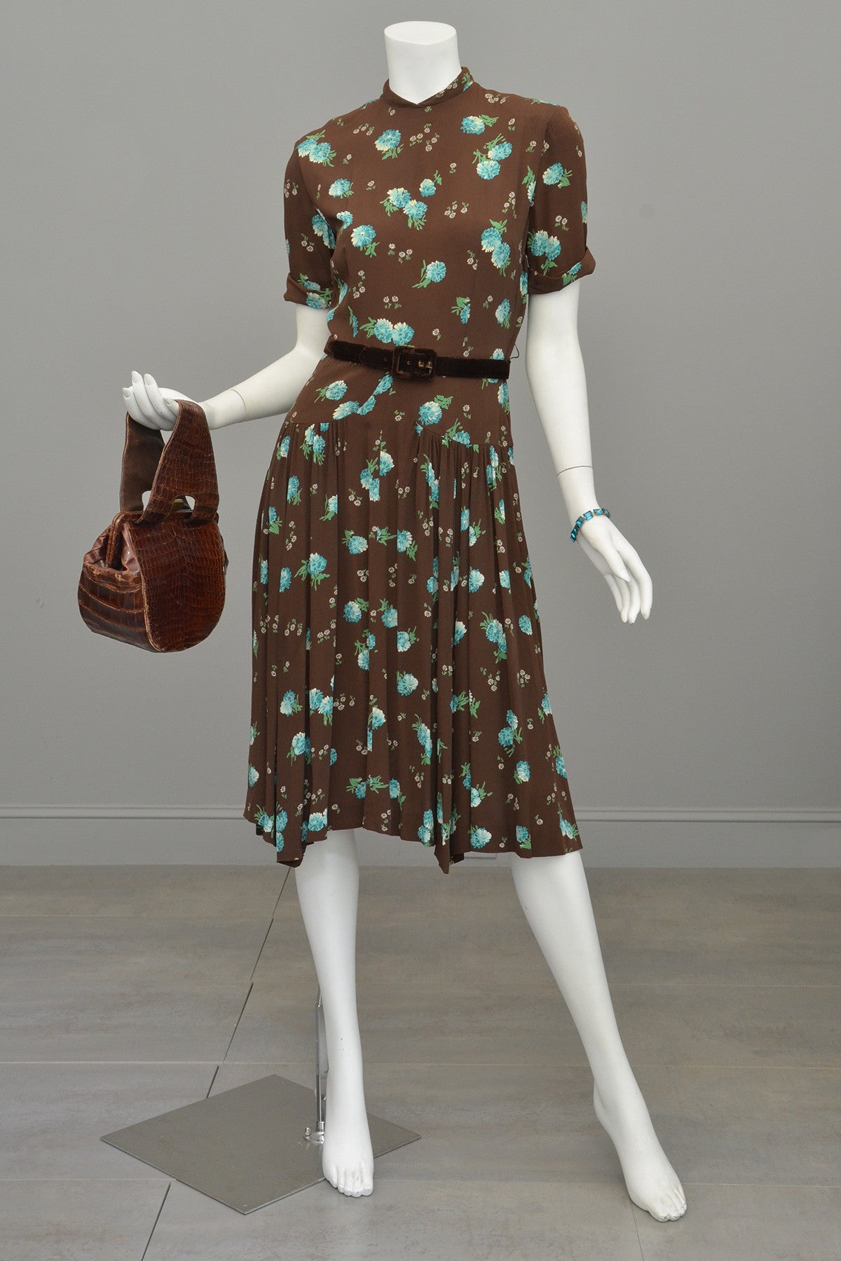 1940s Novelty Print Dress Brown Aqua Floral Print Pleated Dress