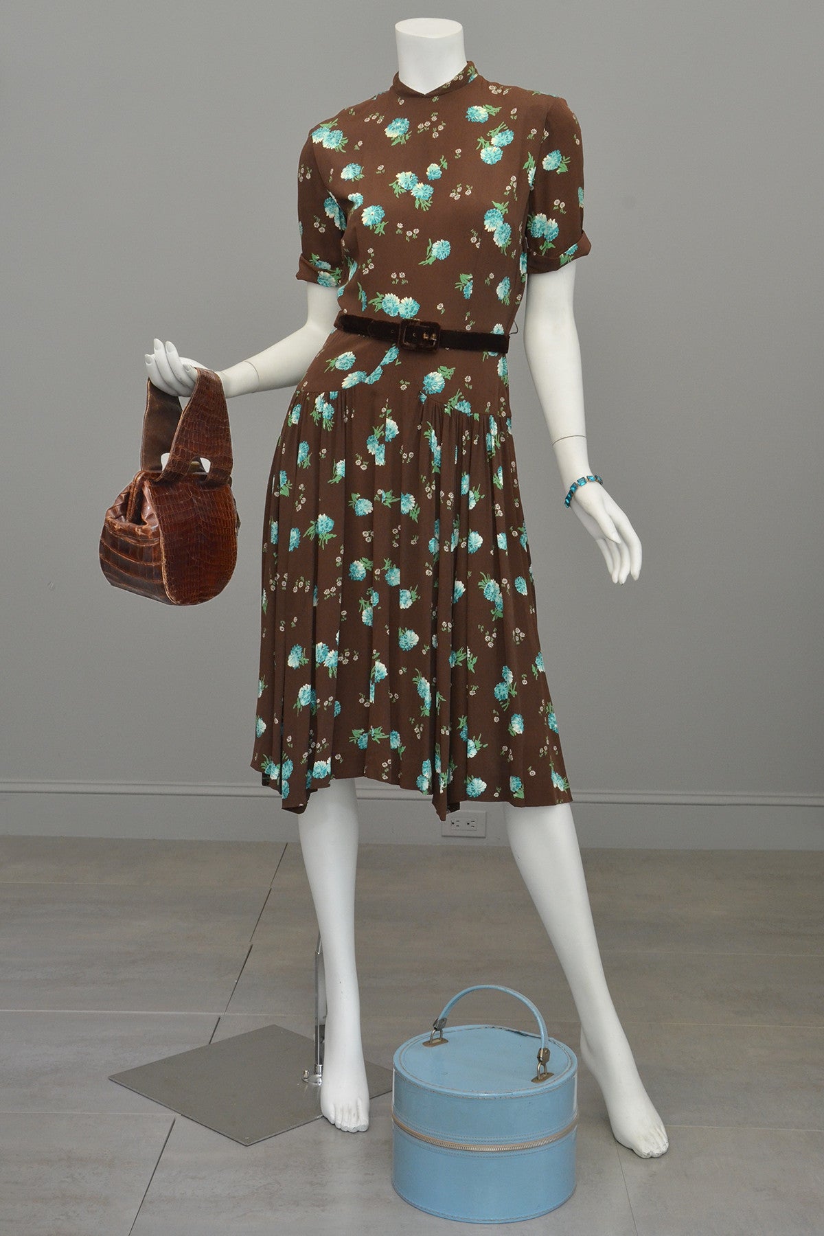 1940s Novelty Print Dress Brown Aqua Floral Print Pleated Dress