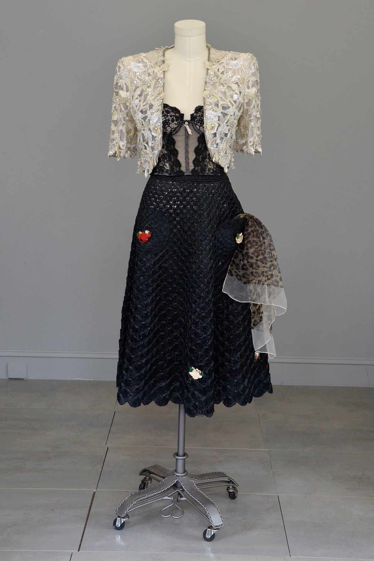 1950s Black Raffia Skirt, Size L