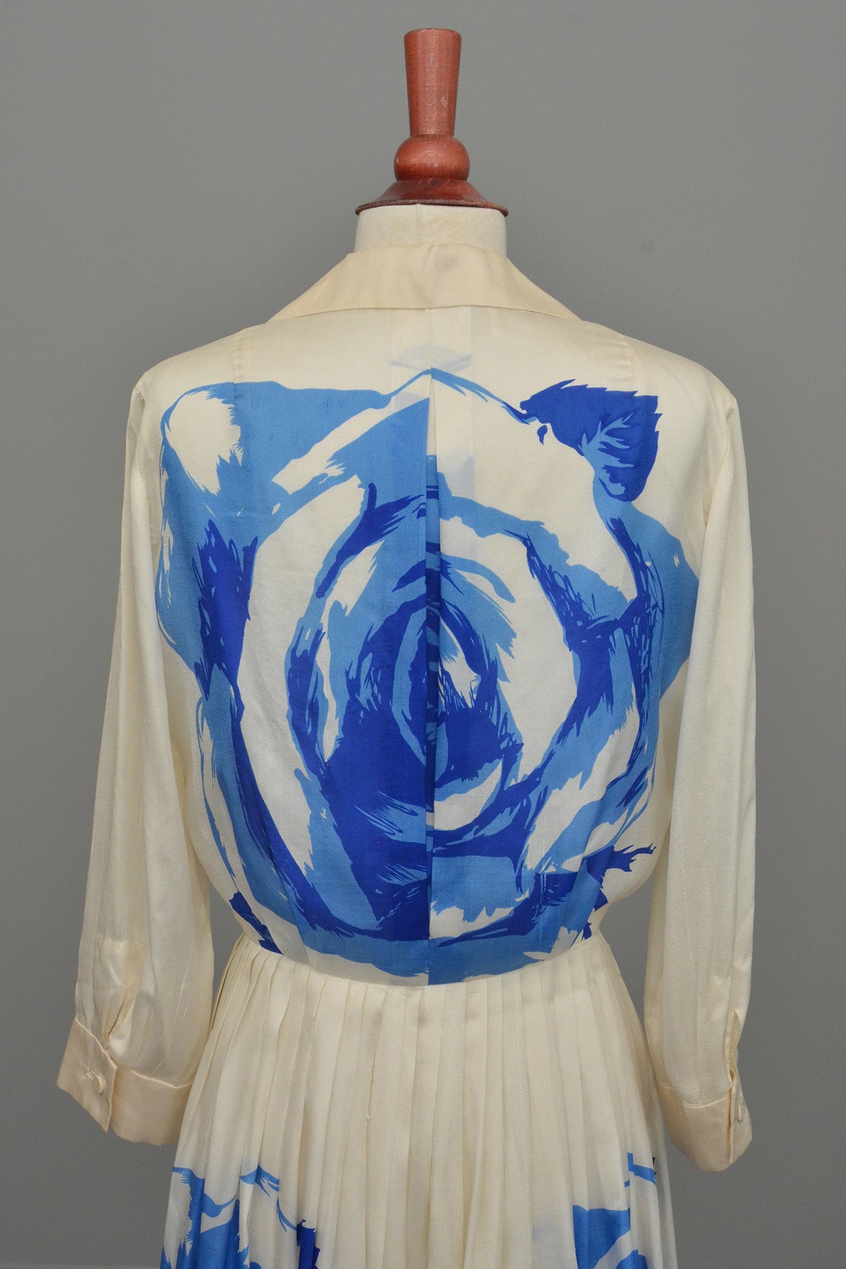 RESERVED Vintage 1950's Blue White Cabbage Rose Print Silk Dress | VintageVirtuosa RESERVED Vintage 1950's Blue White Cabbage Rose Print Silk Dress | VintageVirtuosa