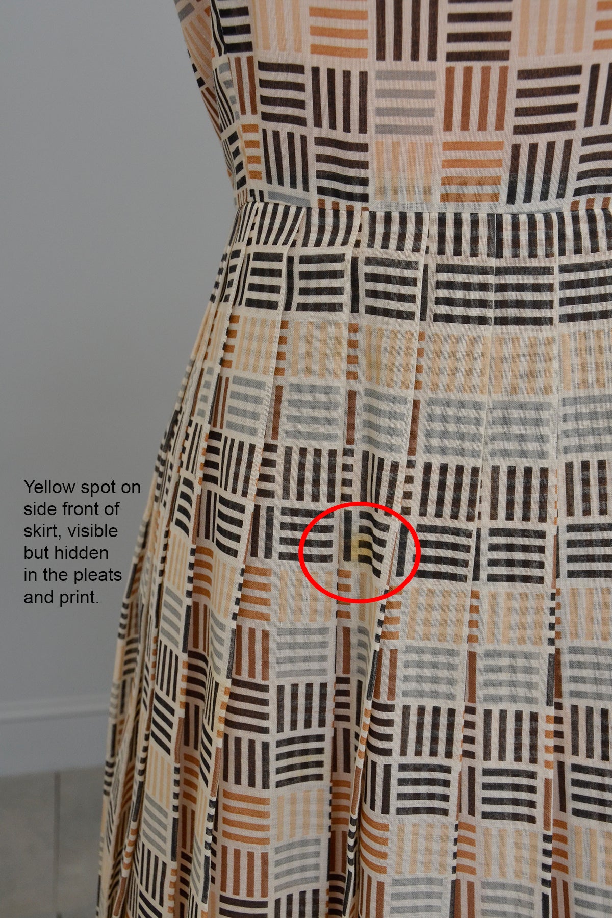 1970s does 1950s Geometric Retro Print Shirtwaist Dress