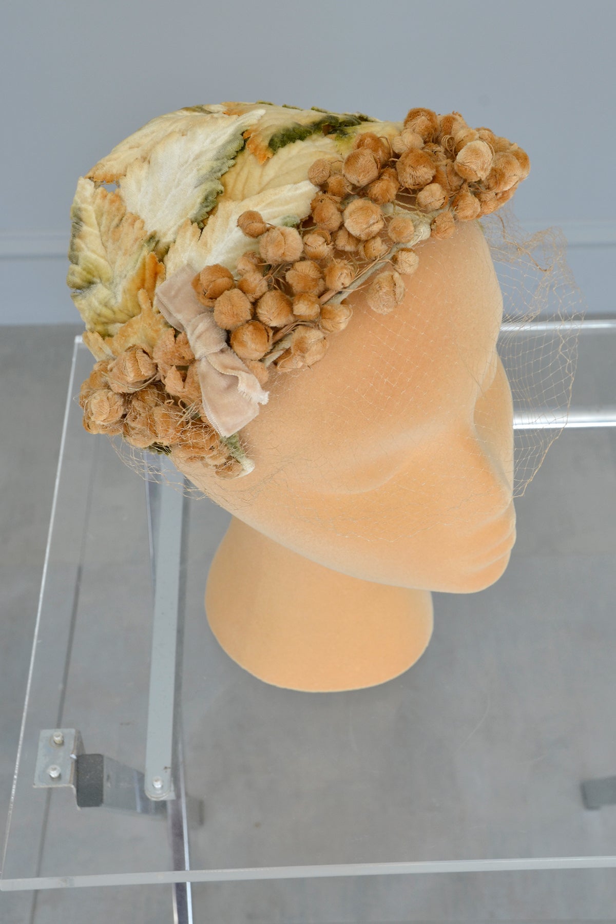 1950s Golden Velvet Leaves and 'Seeds' Hat Fascinator