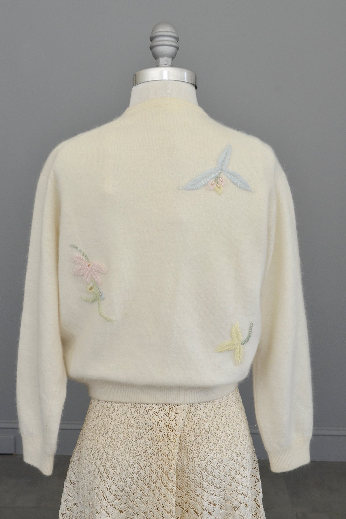 1950s Off White Floral Sprigs Beaded Sweater