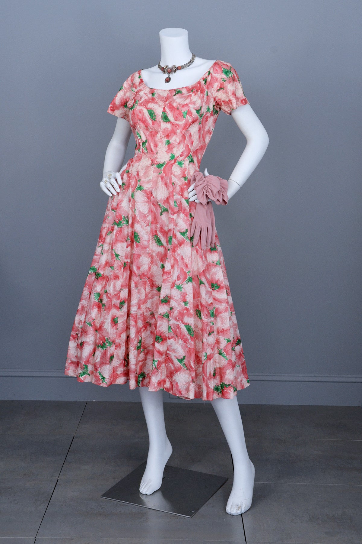 1950s Pink Retro Rose Print Silk Vintage Party Dress | VintageVirtuosa 1950s Pink Retro Rose Print Silk Vintage Party Dress | VintageVirtuosa