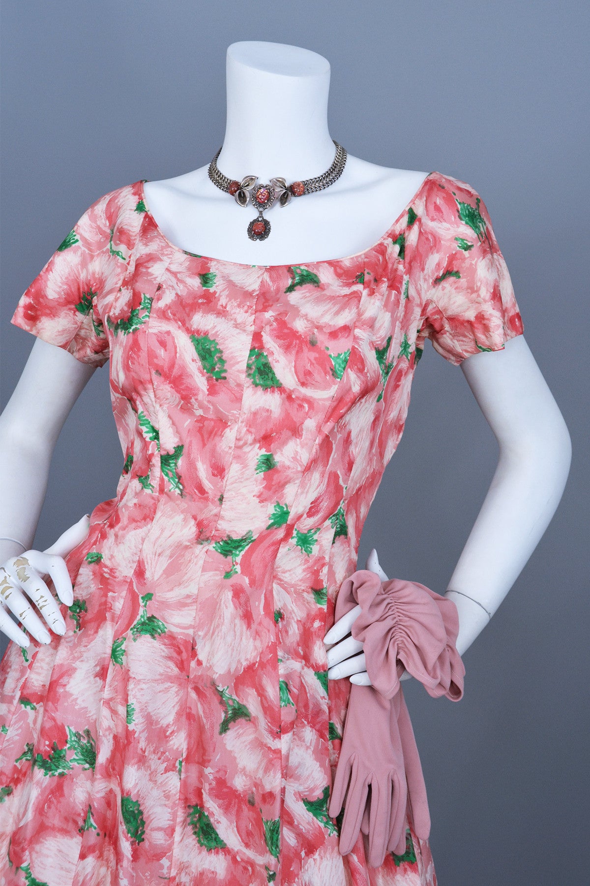 1950s Pink Retro Rose Print Silk Vintage Party Dress 1950s Pink Retro Rose Print Silk Vintage Party Dress
