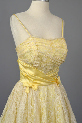 1950s White Lace Buttercup Party Prom Dress