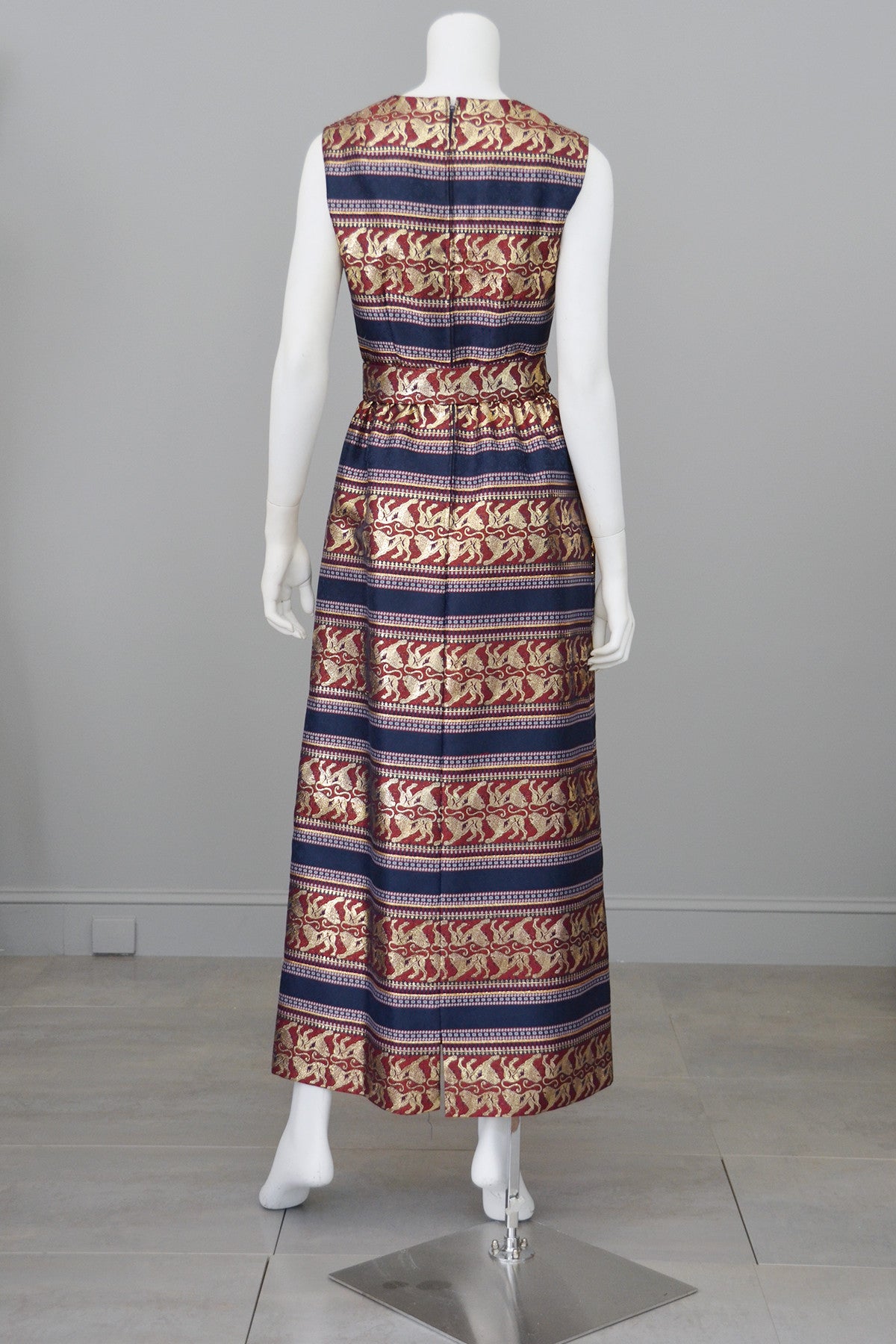 1960s 70s Gold Lame Brocade Maxi Dress, Novelty Lion Print | VintageVirtuosa 1960s 70s Gold Lame Brocade Maxi Dress, Novelty Lion Print | VintageVirtuosa