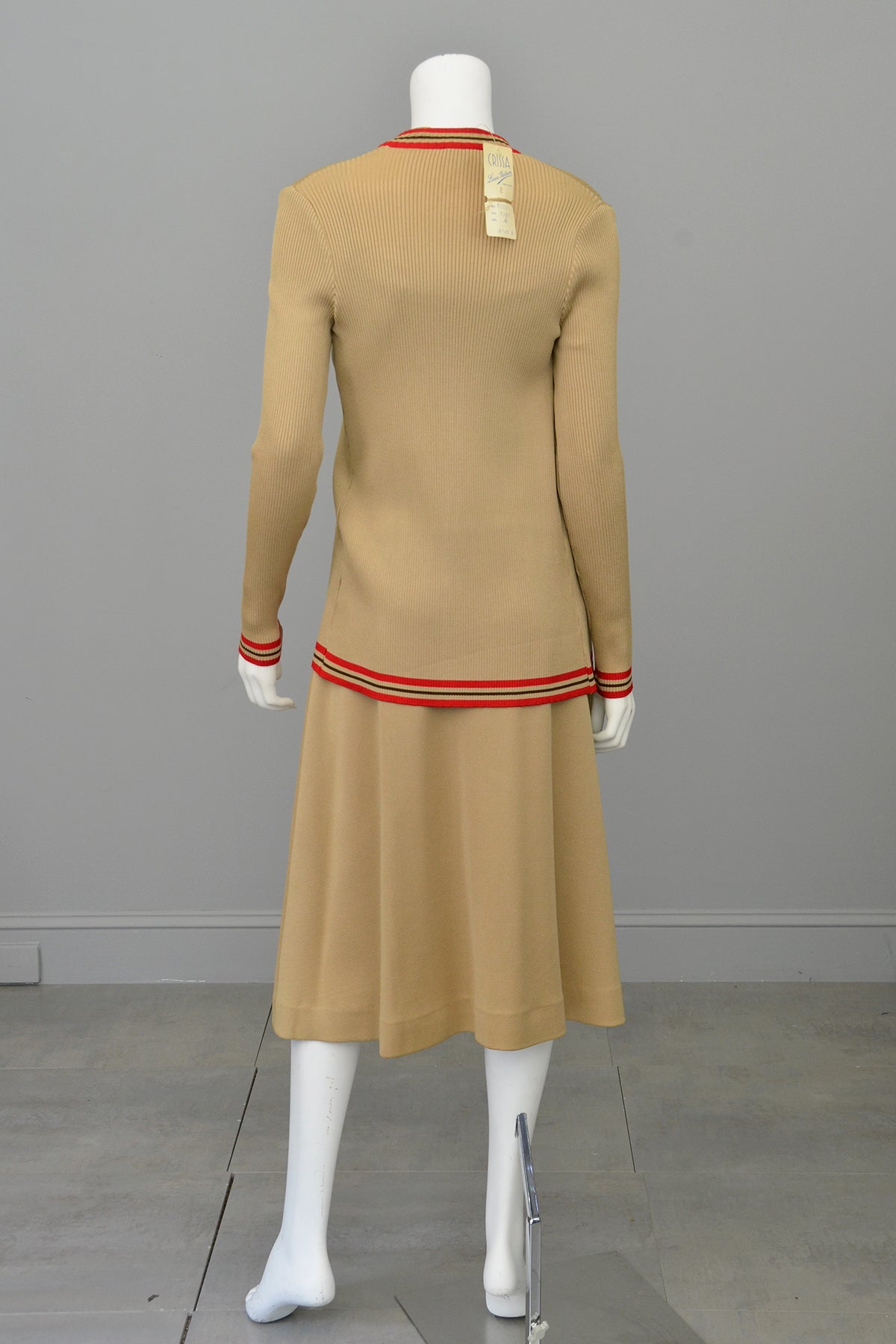 1970s Camel Brown Red Color Block Cardigan Sweater