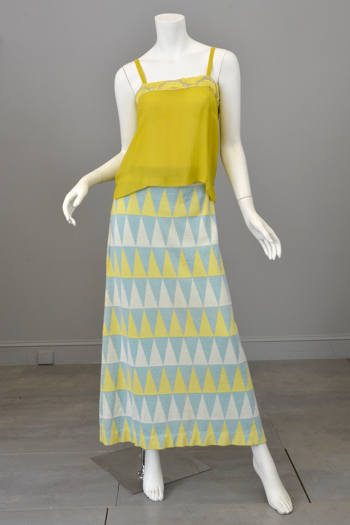 1970s Geometric Triangles Retro Knit A-Line Maxi Skirt