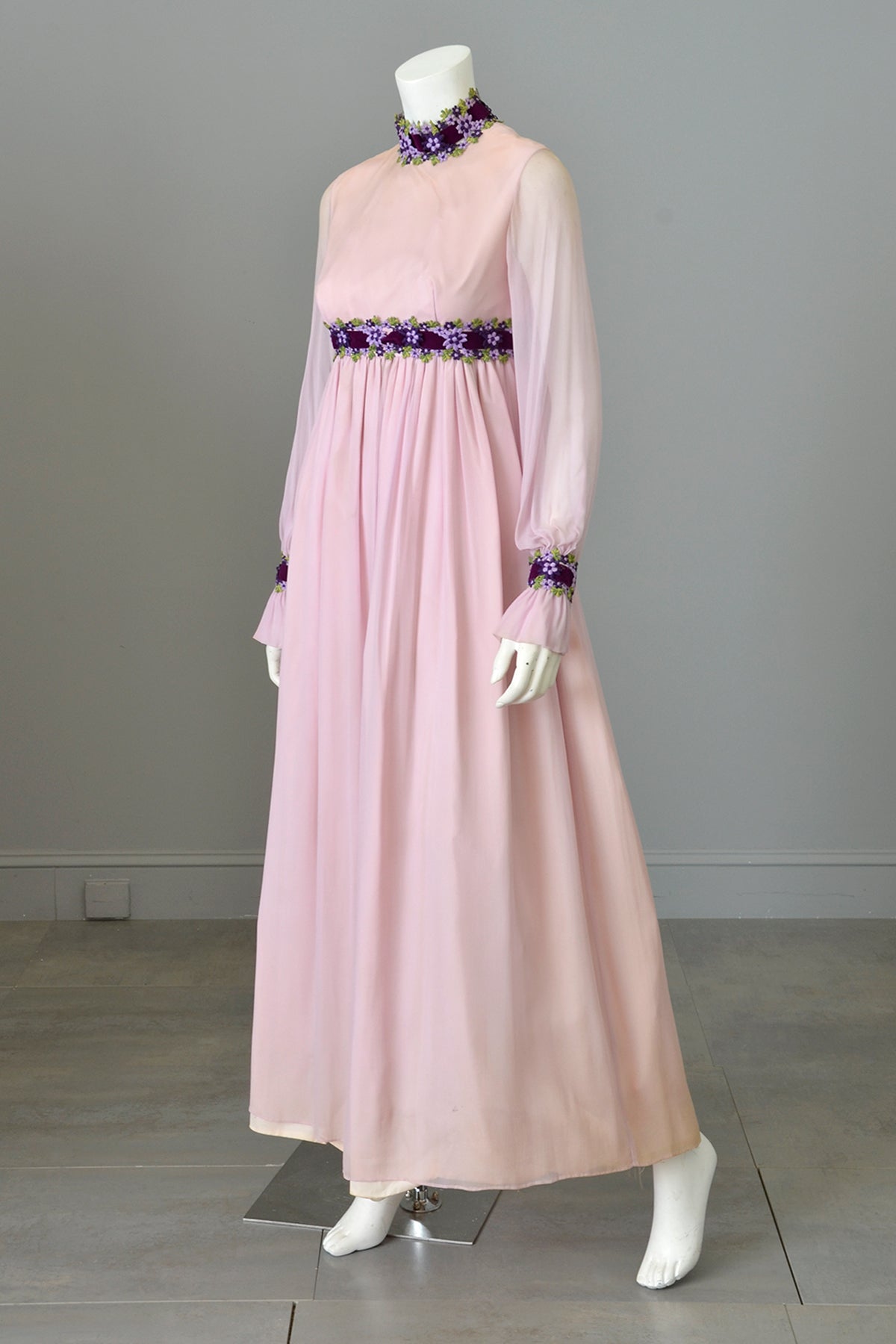 1970's Lilac Chiffon Cottagecore Peasant Maxi Dress | Vintage Bridesma | VintageVirtuosa 1970's Lilac Chiffon Cottagecore Peasant Maxi Dress | Vintage Bridesma | VintageVirtuosa