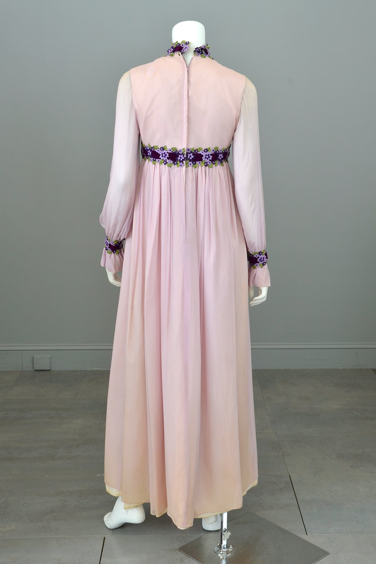 1970's Lilac Chiffon Cottagecore Peasant Maxi Dress | Vintage Bridesma | VintageVirtuosa 1970's Lilac Chiffon Cottagecore Peasant Maxi Dress | Vintage Bridesma | VintageVirtuosa
